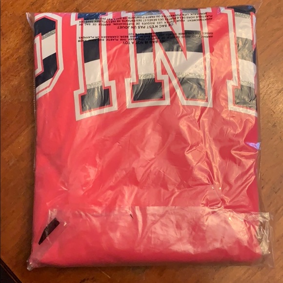 VS PINK Long Sleeve Campus Crew Neck - Picture 4 of 5